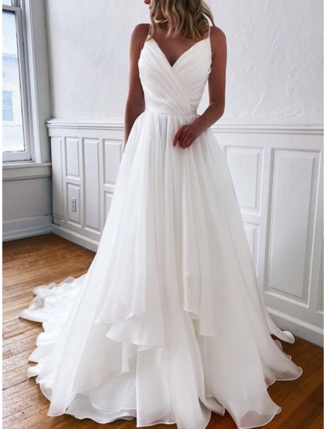 Buyishang Casual Simple Wedding Dresses Wedding Dresses Sheath Camisole Sleeveless Court Train Chiffon Bridal Gowns With Pleats